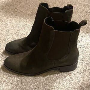 Thursday Duchess Chelsea Boots